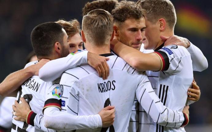 Die deutsche Nationalmannschaft hat das Spiel gegen Weißrussland mit 4:0 gewonnen. Foto: Marius Becker/dpa
