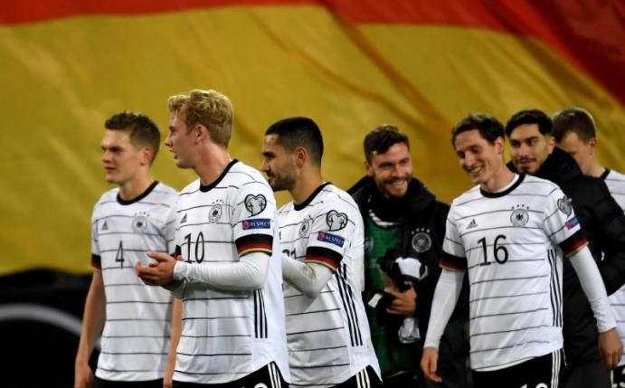 Die deutsche Nationalmannschaft will nun den Gruppensieg in der EM-Qualifikation. Foto: Federico Gambarini/dpa