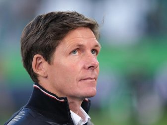 Wolfsburgs Trainer Oliver Glasner freut sich über die Rückkehr einiger Leistungsträger. Foto: Peter Steffen/dpa Wolfsburgs Trainer Oliver Glasner freut sich über die Rückkehr einiger Leistungsträger. Foto: Peter Steffen/dpa