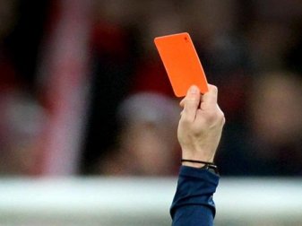 Im Amateurfußball sind Schiedsrichter immer häufiger Attacken ausgesetzt. Foto: Patrick Seeger/dpa Im Amateurfußball sind Schiedsrichter immer häufiger Attacken ausgesetzt. Foto: Patrick Seeger/dpa