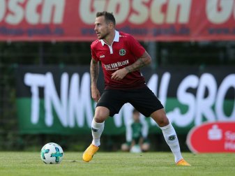 Bleibt auch unter Kocak 96-Kapitän: Marvin Bakalorz Bleibt auch unter Kocak 96-Kapitän: Marvin Bakalorz