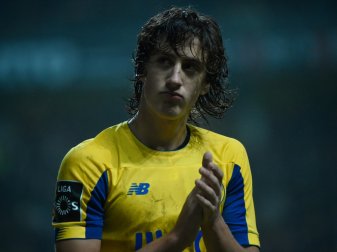 Der FC Porto verlängert mit Fabio Silva bis 2022 Der FC Porto verlängert mit Fabio Silva bis 2022