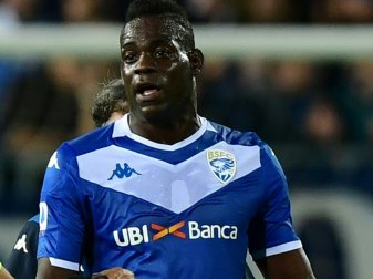 Balotelli fliegt vor Roma-Spiel aus Brescias Kader Balotelli fliegt vor Roma-Spiel aus Brescias Kader