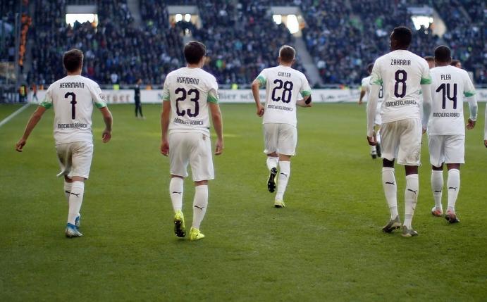 Gladbach nur noch mit einem Punkt Vorsprung