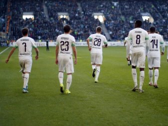 Gladbach nur noch mit einem Punkt Vorsprung Gladbach nur noch mit einem Punkt Vorsprung