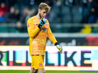 Bedient: Eintracht-Keeper Felix Wiedwald. Foto: Uwe Anspach/dpa Bedient: Eintracht-Keeper Felix Wiedwald. Foto: Uwe Anspach/dpa
