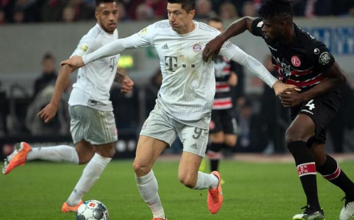 Robert Lewandowski blieb in Düsseldorf ohne Torerfolg. Foto: Federico Gambarini/dpa