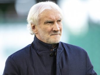 Bayer-Geschäftsführer Rudi Völler fordert Sieg in Moskau Bayer-Geschäftsführer Rudi Völler fordert Sieg in Moskau