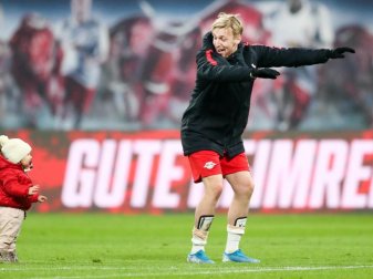 Hat momentan viel Grund zum Feiern mit RB Leipzig: Emil Forsberg. Foto: Jan Woitas/dpa-Zentralbild/dpa Hat momentan viel Grund zum Feiern mit RB Leipzig: Emil Forsberg. Foto: Jan Woitas/dpa-Zentralbild/dpa