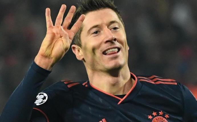 Vier Tore in einer Viertelstunde: Bayerns Torjäger Robert Lewandowski ist in der Form seines Lebens. Foto: Sven Hoppe/dpa