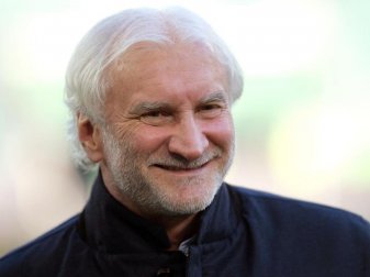 Das Eigentor-Glück von Bayer Leverkusen in dieser Saison ist auch für Rudi Völler höchst ungewöhnlich. Foto: Peter Steffen/dpa Das Eigentor-Glück von Bayer Leverkusen in dieser Saison ist auch für Rudi Völler höchst ungewöhnlich. Foto: Peter Steffen/dpa