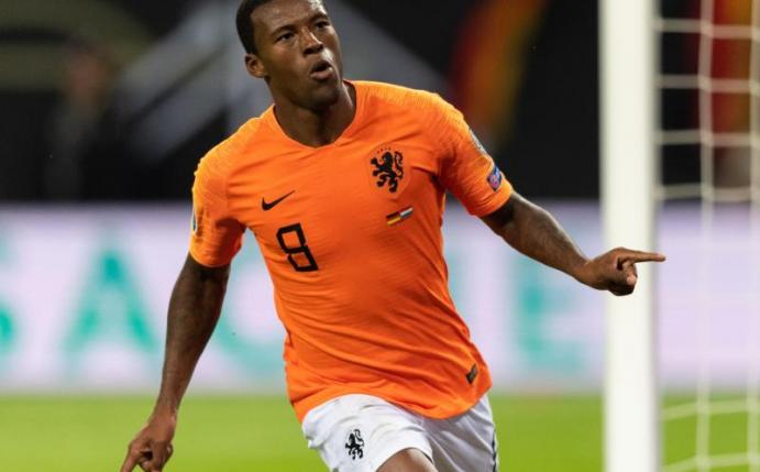 Hat angekündigt den Platz zu verlassen, sollte er in einem Spiel rassistisch beleidigt werden: Georginio Wijnaldum. Foto: Robert Michael/zb/dpa