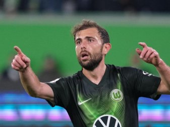 Admir Mehmedi will Wolfsburg vorzeitig in die K.o.-Runde schießen. Foto: Peter Steffen/dpa Admir Mehmedi will Wolfsburg vorzeitig in die K.o.-Runde schießen. Foto: Peter Steffen/dpa