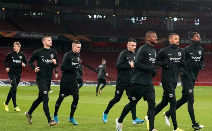 Die Spieler von Eintracht Frankfurt stehen beim FC Arsenal unter Erfolgsdruck. Foto: John Walton/PA Wire/dpa
