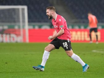 Hatte den nicht gewerteten Ausgleich gegen Darmstadt 98 erzielt: Marc Stendera von Hannover 96. Foto: Peter Steffen/dpa Hatte den nicht gewerteten Ausgleich gegen Darmstadt 98 erzielt: Marc Stendera von Hannover 96. Foto: Peter Steffen/dpa