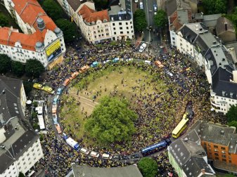 Blick auf die Meisterfeier 2011 am Borsigplatz in Dortmund. Im Mai 2019 jubelten andere. Foto: Victoria Bonn-Meuser/dpa Blick auf die Meisterfeier 2011 am Borsigplatz in Dortmund. Im Mai 2019 jubelten andere. Foto: Victoria Bonn-Meuser/dpa