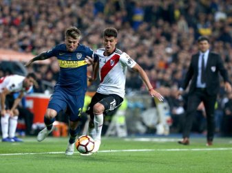 Exequiel Palacios (r) in Aktion für River Plate Buenos Aires. Foto: Cezaro de Luca/dpa Exequiel Palacios (r) in Aktion für River Plate Buenos Aires. Foto: Cezaro de Luca/dpa