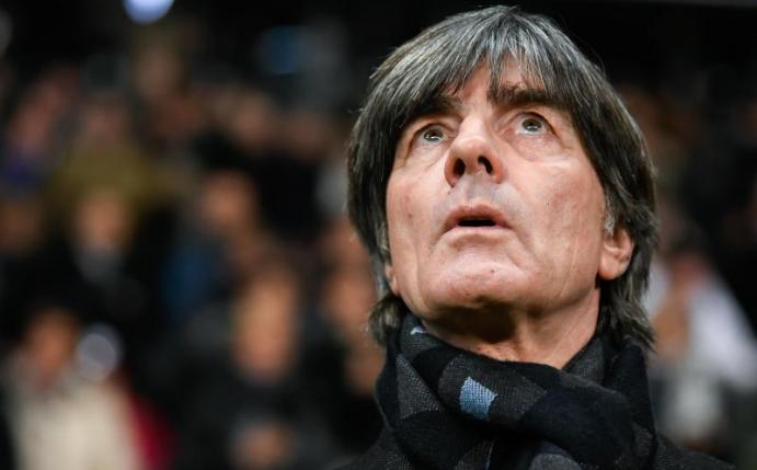 Bundestrainer Joachim Löw zählte das DFB-Team jüngst nicht zum Kreis der ersten Titelanwärter. Foto: Tom Weller/dpa