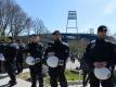 Polizeieinsatz vor dem Weserstadion in Bremen. Foto: Carmen Jaspersen/dpa