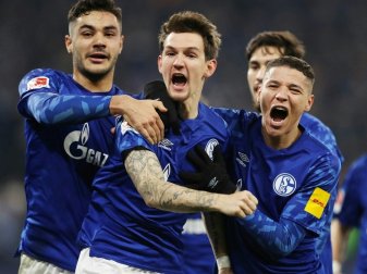 Schalke bejubelt Sieg über Union Berlin Schalke bejubelt Sieg über Union Berlin
