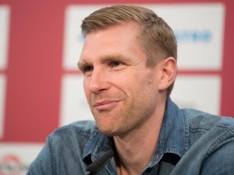 Per Mertesacker leitet beim FC Arsenal die Fußball-Akademie. Foto: Julian Stratenschulte/dpa Per Mertesacker leitet beim FC Arsenal die Fußball-Akademie. Foto: Julian Stratenschulte/dpa