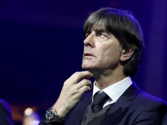 Viel schlimmer hätte die Auslosung für Joachim Löw und die deutsche Nationamlmannschaft nicht laufen können. Foto: Christian Charisius/dpa