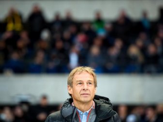 «Will die Intensität nach oben schrauben»: Hertha-Trainer Jürgen Klinsmann. Foto: Gregor Fischer/dpa «Will die Intensität nach oben schrauben»: Hertha-Trainer Jürgen Klinsmann. Foto: Gregor Fischer/dpa