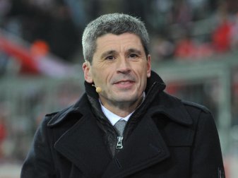 Der ehemalige Schiedsrichter Markus Merk ist mit einer deutlichen Mehrheit in den Aufsichtsrat des 1. FC Kaiserslautern gewählt worden. Foto: Andreas Gebert/dpa Der ehemalige Schiedsrichter Markus Merk ist mit einer deutlichen Mehrheit in den Aufsichtsrat des 1. FC Kaiserslautern gewählt worden. Foto: Andreas Gebert/dpa