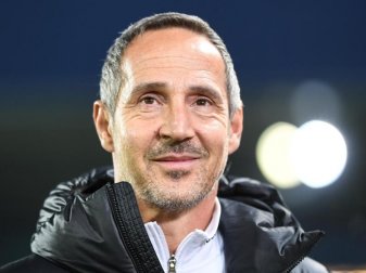 Bereitet sich auf das Spiel gegen den FSV Mainz vor: Frankfurts Trainer Adi Hütter. Foto: Patrick Seeger/dpa Bereitet sich auf das Spiel gegen den FSV Mainz vor: Frankfurts Trainer Adi Hütter. Foto: Patrick Seeger/dpa