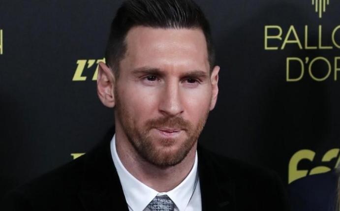 Hat zum sechsten Mal den Ballon d'Or 2019 gewonnen: Linel Messi. Foto: Francois Mori/AP/dpa