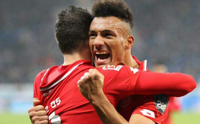 Karim Onisiwo (r.) erzielte den Ausgleich