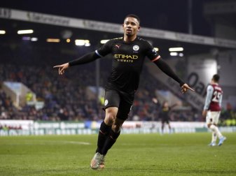 Gabriel Jesus hat für Manchester City das 1:0 gegen den FC Burnley erzielt und feiert seinen Treffer. Foto: Martin Rickett/PA Wire/dpa Gabriel Jesus hat für Manchester City das 1:0 gegen den FC Burnley erzielt und feiert seinen Treffer. Foto: Martin Rickett/PA Wire/dpa