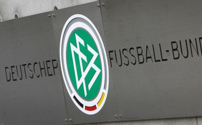DFB reduziert Gladbacher Geldstrafe nach Täterermittlung