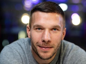 Blickt in eine ungewissen Zukunft: Lukas Podolski. Foto: Bernd Thissen/dpa Blickt in eine ungewissen Zukunft: Lukas Podolski. Foto: Bernd Thissen/dpa