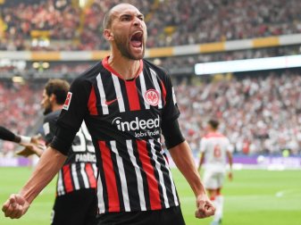 Fällt bis Jahresende aus: Eintracht-Torjäger Bas Dost. Foto: Arne Dedert/dpa Fällt bis Jahresende aus: Eintracht-Torjäger Bas Dost. Foto: Arne Dedert/dpa