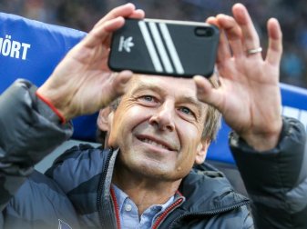 Hat eine Vision: Hertha-Coach Jürgen Klinsmann. Foto: Andreas Gora/dpa Hat eine Vision: Hertha-Coach Jürgen Klinsmann. Foto: Andreas Gora/dpa