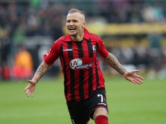 Schmids Tor besiegelt Heim-Sieg gegen Wolfsburg Schmids Tor besiegelt Heim-Sieg gegen Wolfsburg