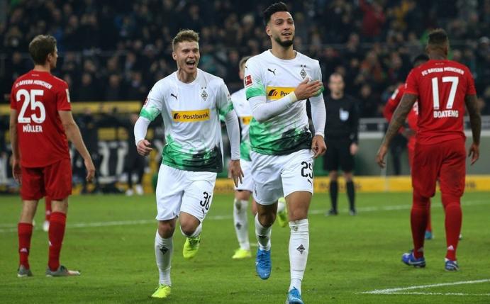 Borussia Mönchengladbach schlägt die Bayern mit 2:1