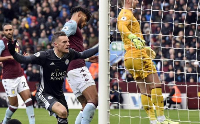 Leicesters Jamie Vardy (l) dreht nach seinem Treffer zum 1:0 jubelnd ab. Foto: Rui Vieira/AP
