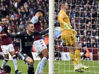 Leicesters Jamie Vardy (l) dreht nach seinem Treffer zum 1:0 jubelnd ab. Foto: Rui Vieira/AP Leicesters Jamie Vardy (l) dreht nach seinem Treffer zum 1:0 jubelnd ab. Foto: Rui Vieira/AP
