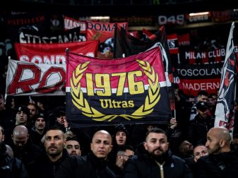 Fans des AC Mailand (Symbolfoto) Fans des AC Mailand (Symbolfoto)