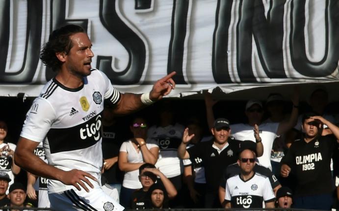 Altstar Roque Santa Cruz führt Olimpia zum Titel 