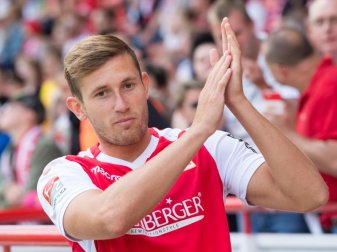 Ernährt sich vegan: Union-Profi Christopher Lenz. Foto: Annegret Hilse/dpa Ernährt sich vegan: Union-Profi Christopher Lenz. Foto: Annegret Hilse/dpa