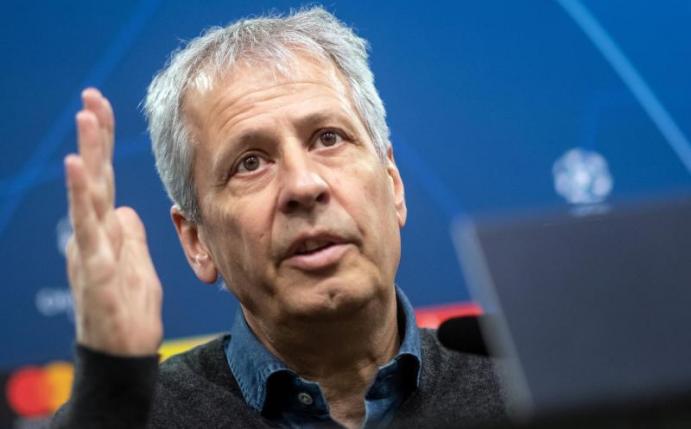 Trainer Lucien Favre beklagt den Ausfall von Axel Witsel. Foto: Bernd Thissen/dpa