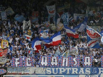 Hansa Rostock muss wegen Fans 9000 Euro Strafe zahlen Hansa Rostock muss wegen Fans 9000 Euro Strafe zahlen