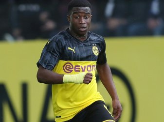 Moukoko erzielt gegen Prag drei Treffer für den BVB Moukoko erzielt gegen Prag drei Treffer für den BVB