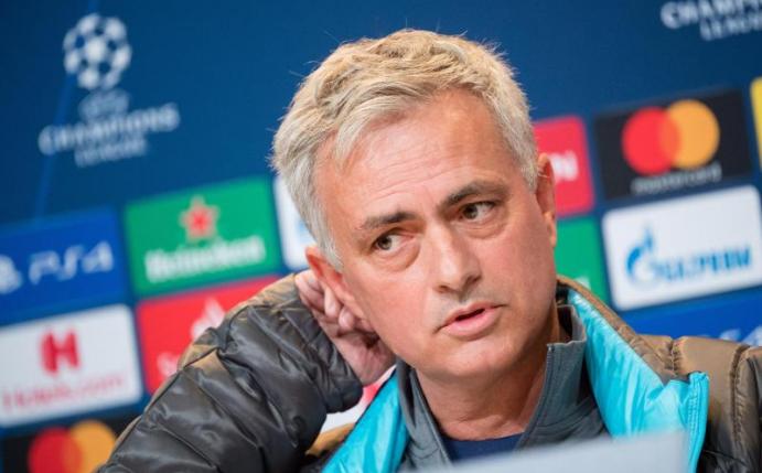 Setzt in München auf die Jugend: Spurs-Coach José Mourinho. Foto: Matthias Balk/dpa