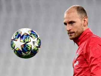 Benedikt Höwedes ist mittlerweile 31 Jahre alt Benedikt Höwedes ist mittlerweile 31 Jahre alt