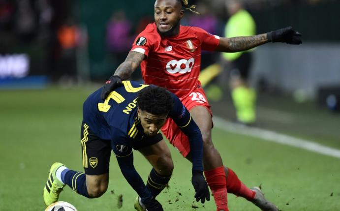 Arsenal stolpert in die Zwischenrunde 