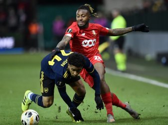 Arsenal stolpert in die Zwischenrunde Arsenal stolpert in die Zwischenrunde